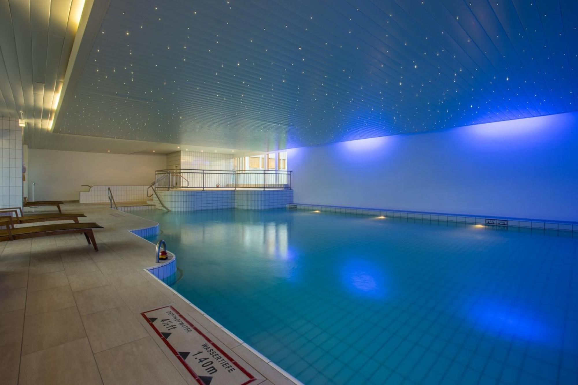 Crowne Plaza By Ihg 4*